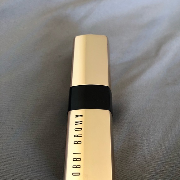 🌷 2/$30 Bobbi brown lipstick - Picture 6 of 7